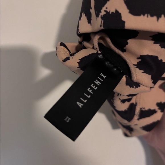 Allfenix Leopard Print Women's Sports Bra size XS medium support - Picture 3 of 3